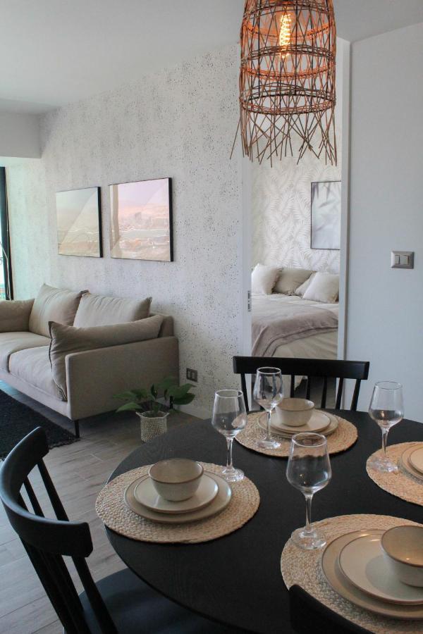 Apartamento De Lujo 2d2b, Estacionamiento Terraza Vista Al Mar Servicio Hom